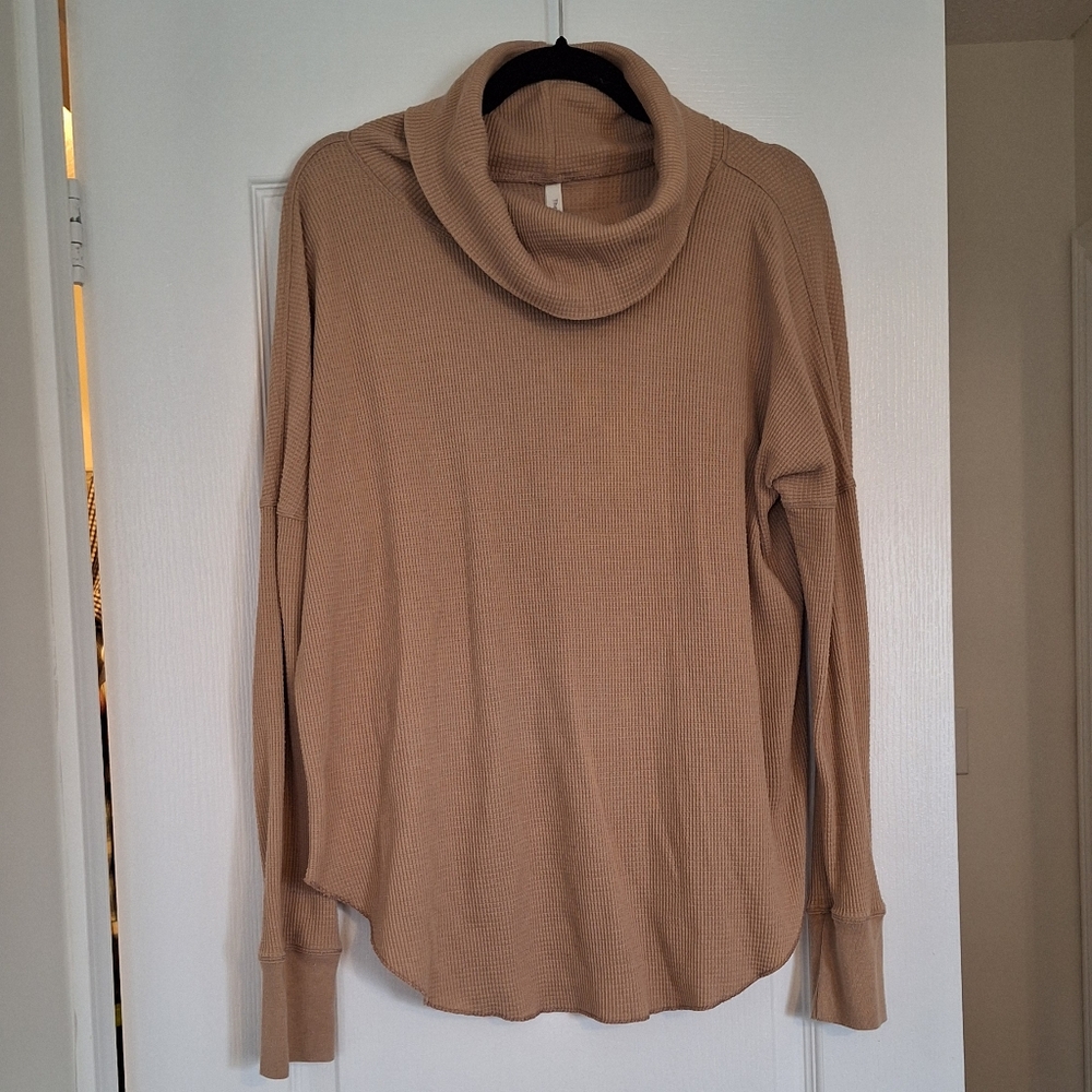 Aritzia Babaton Tan Waffle Knit Turtleneck